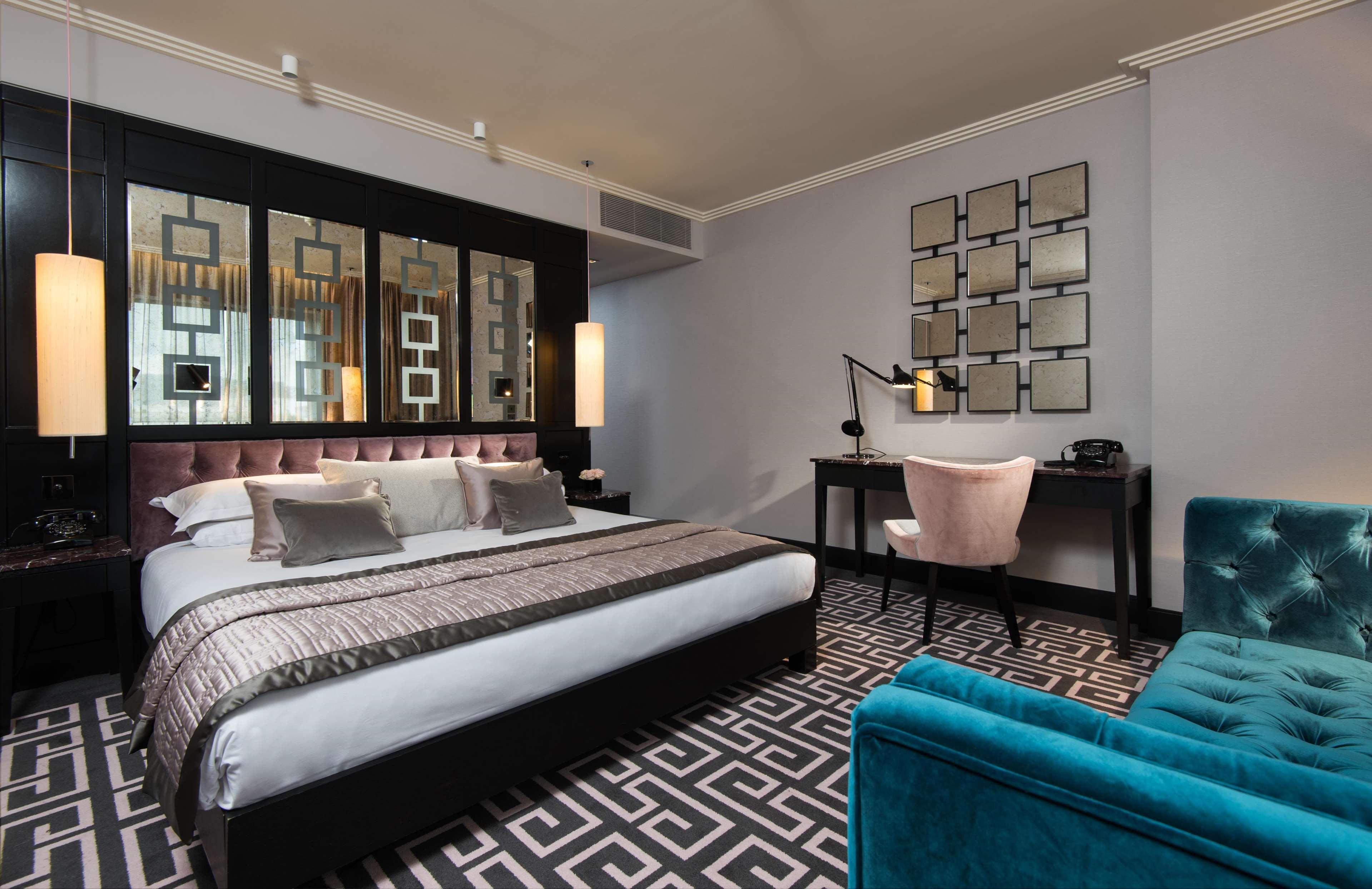 The Fitzwilliam Hotel Belfast Exterior foto A suite at the hotel